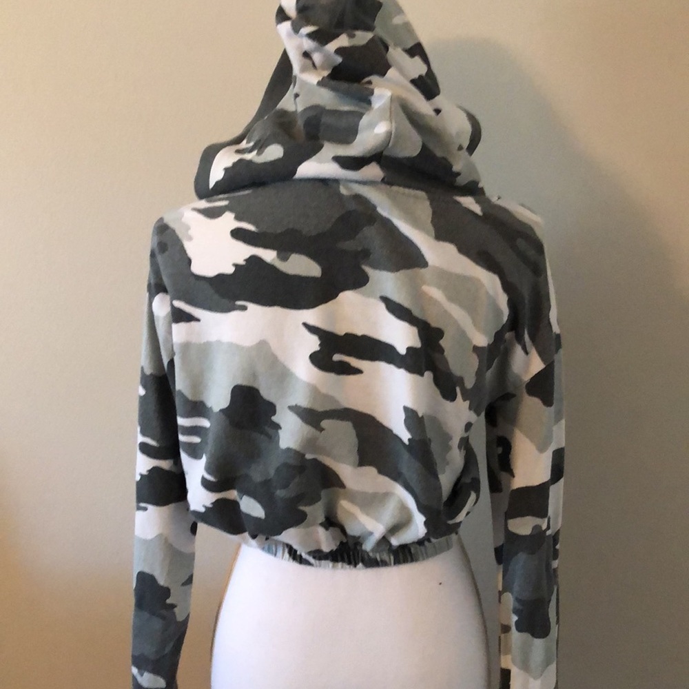 WILD FABLE Camo Cropped Hoodie - Picture 6 of 8